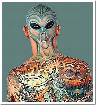 it seem that the tattoo is a face. My favorite is the guy with the alien 
